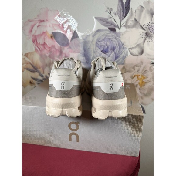 On Cloudvista Sneaker in Cream & Desert - Picture 9 of 10